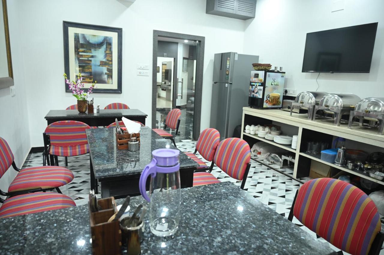 Elgin Suites Calcutta Exteriör bild