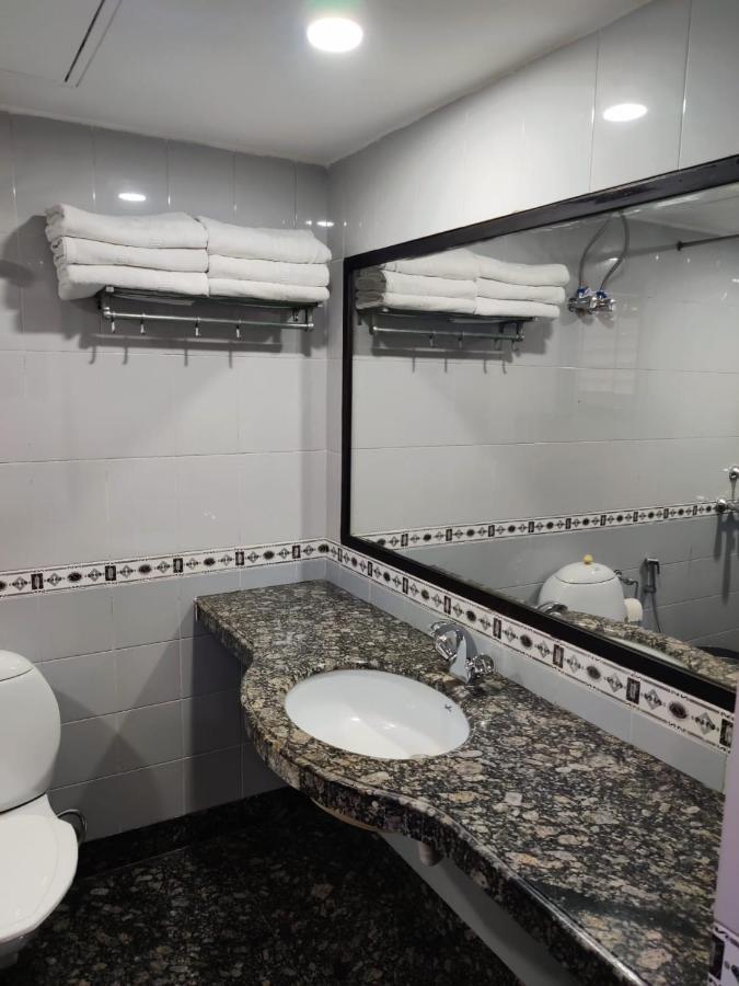 Elgin Suites Calcutta Exteriör bild